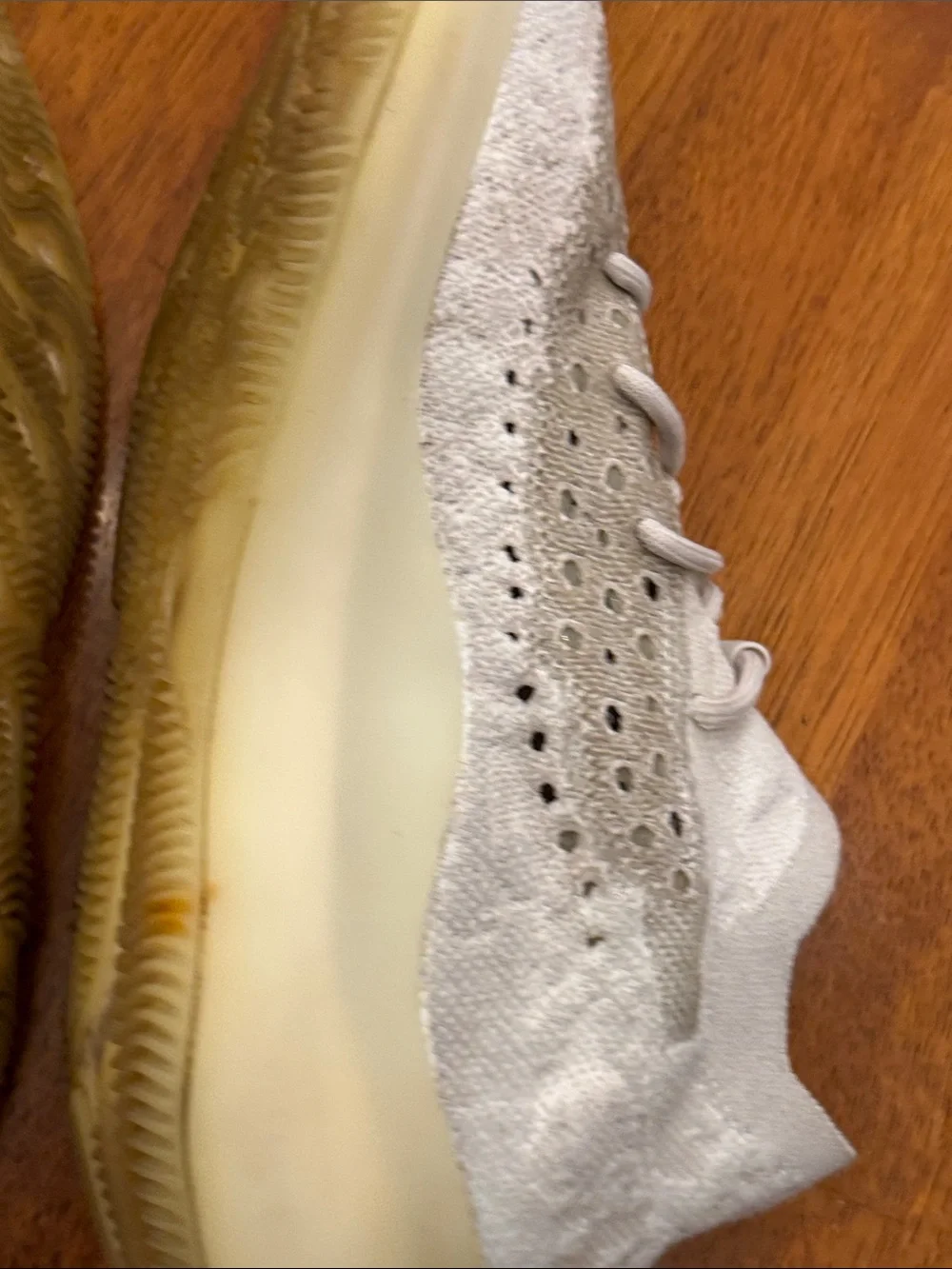 adidas Yeezy Boost 380 Calcite Glow GZ8668 2020 White Gray Primeknit size 9.5